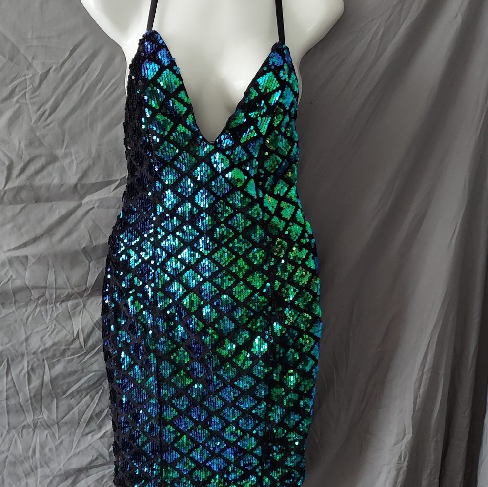 FASHION NOVA sequin green blue pretty style mini dress Sz M